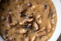 Rich & Creamy Vegan Mushroom Soup