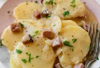 Hearty Slow Cooker Ham and Scalloped Potato Bake