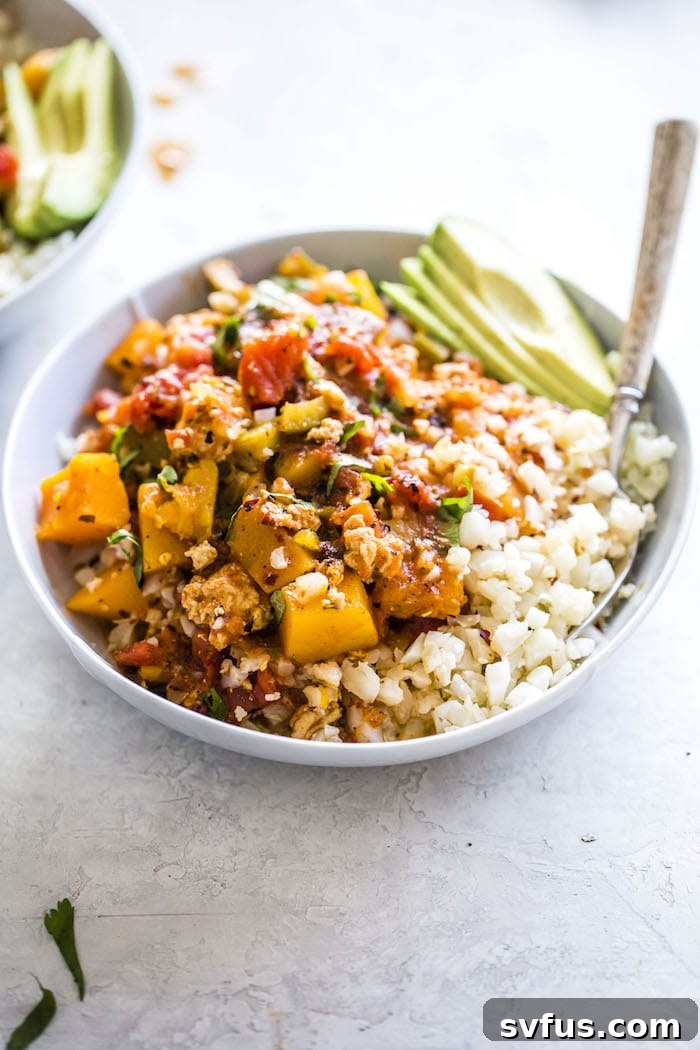 Butternut Squash Chili | #whole30 | thealmondeater.com